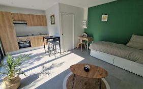 Le Patio : studio avec extérieur